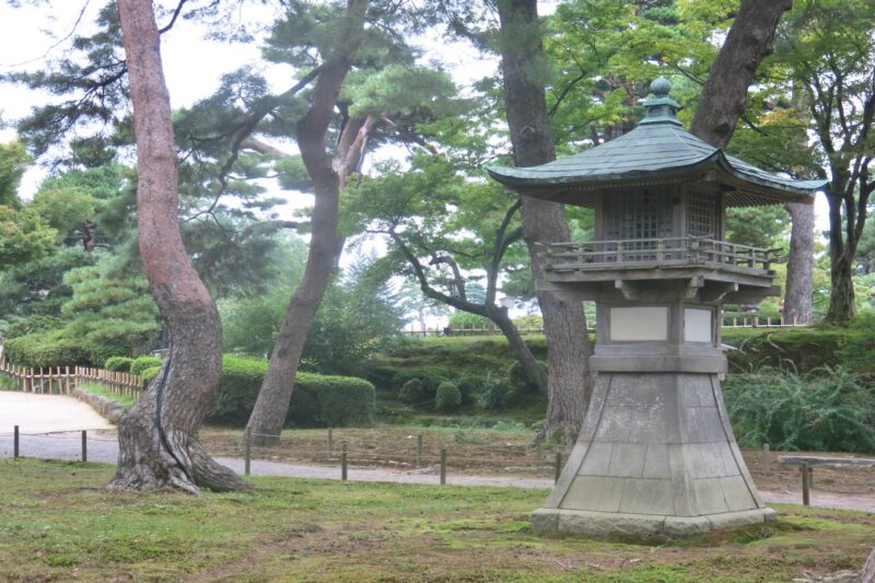 Kanawaza Castle & Grounds. Image © PlanetSKI